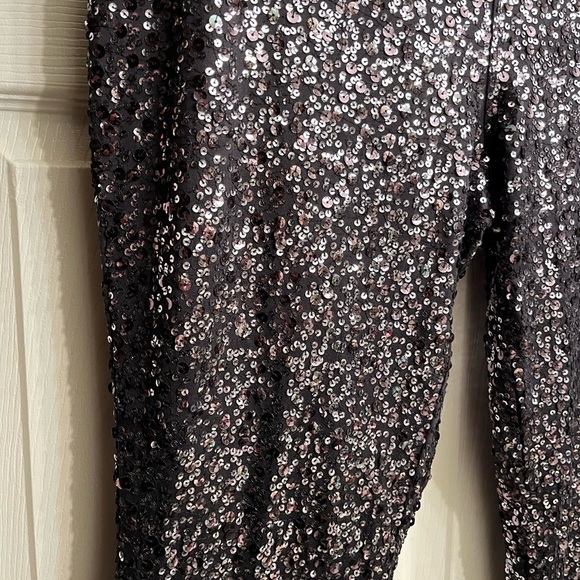 Express size  Large Black sequin pull on legging  run a bit large fits 12-14 - Picture 9 of 16
